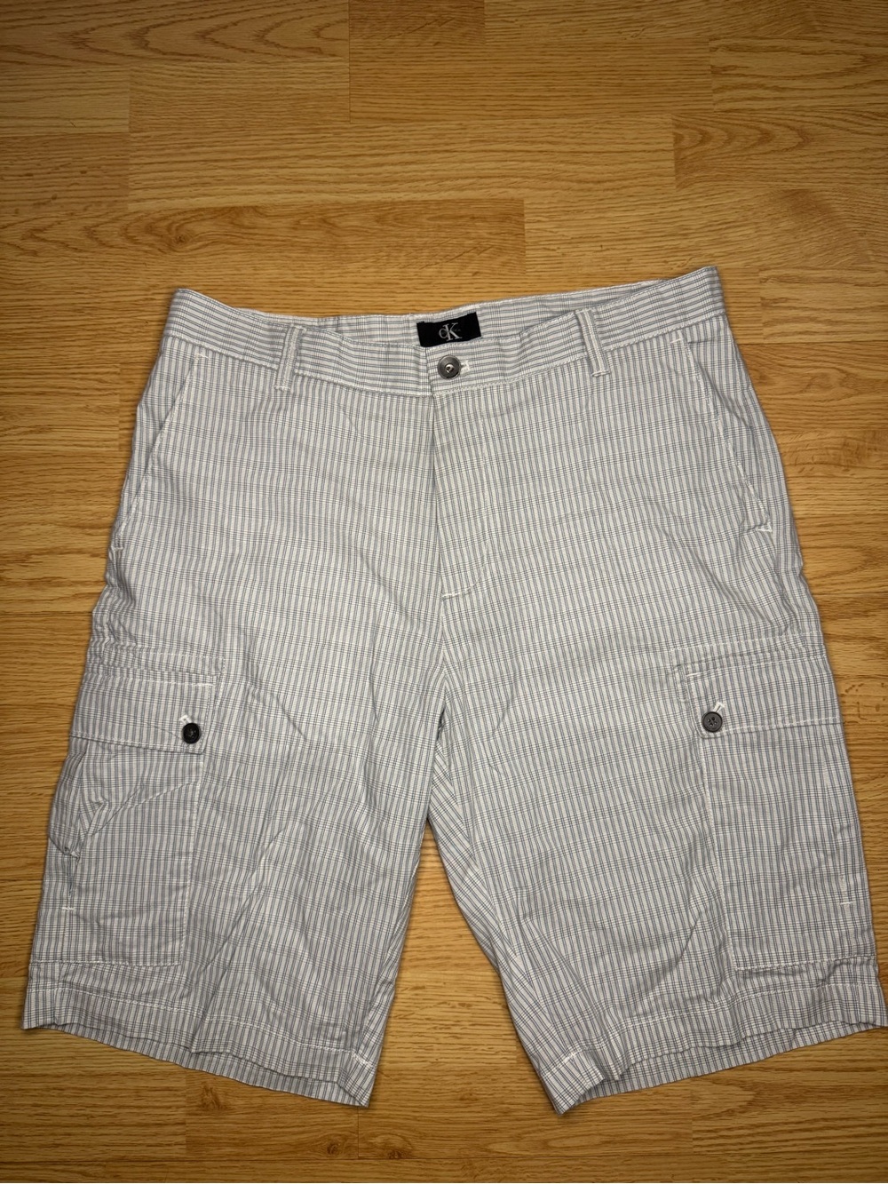 Calvin Klein Men’s Light Gray Thin Lightweight Striped Cargo Shorts